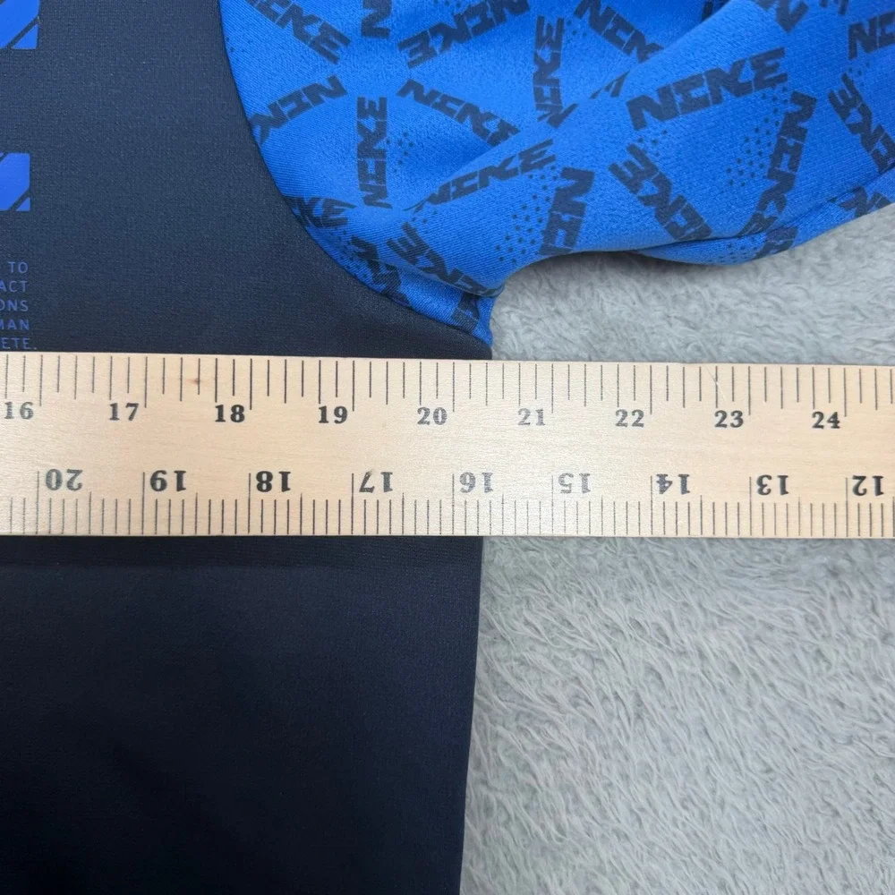 Nike 100% measurements lightweight